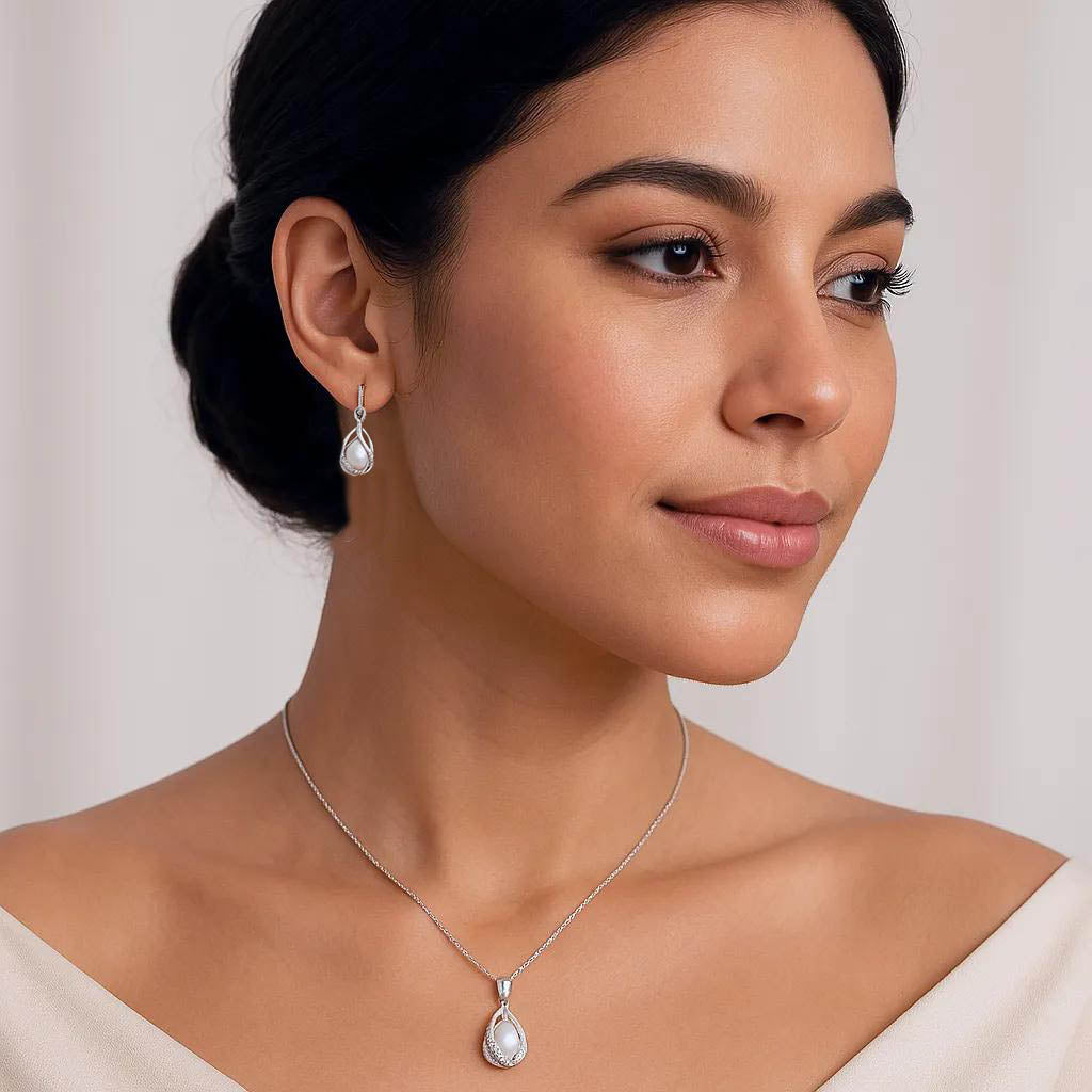 Elegant Teardrop Crystal Jewelry Set – Necklace & Earrings