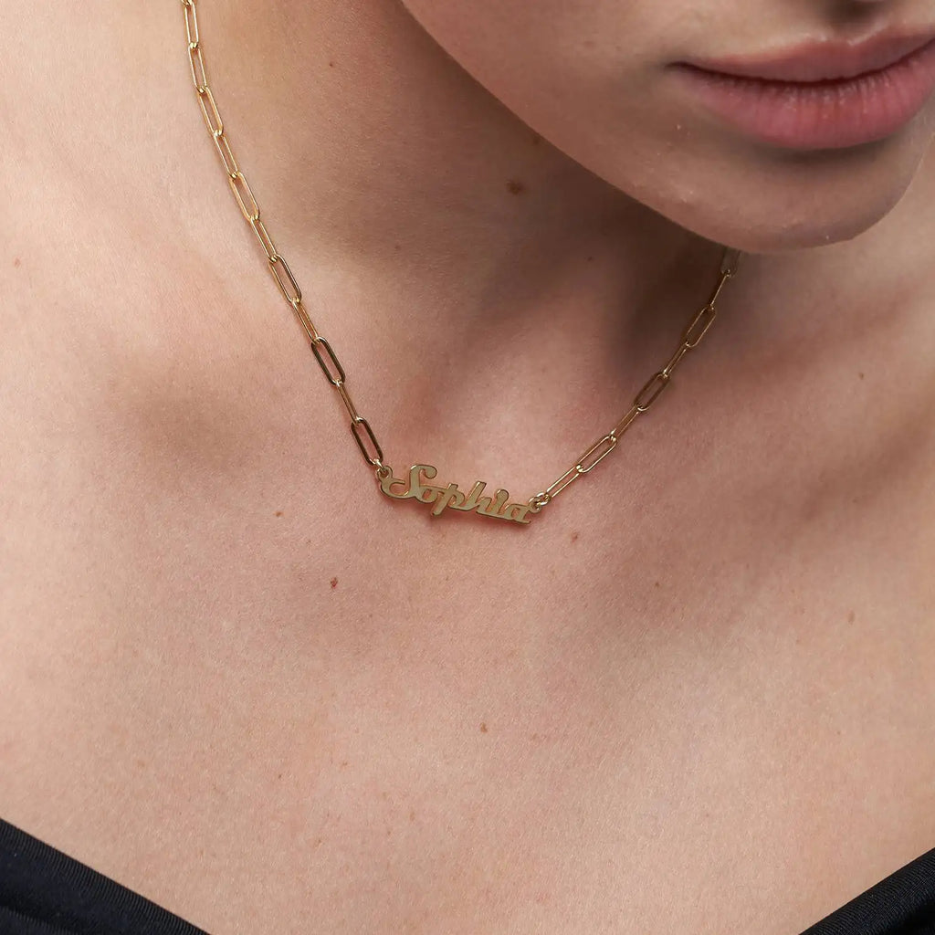  Gold-plated name necklace with lobster clasp detail