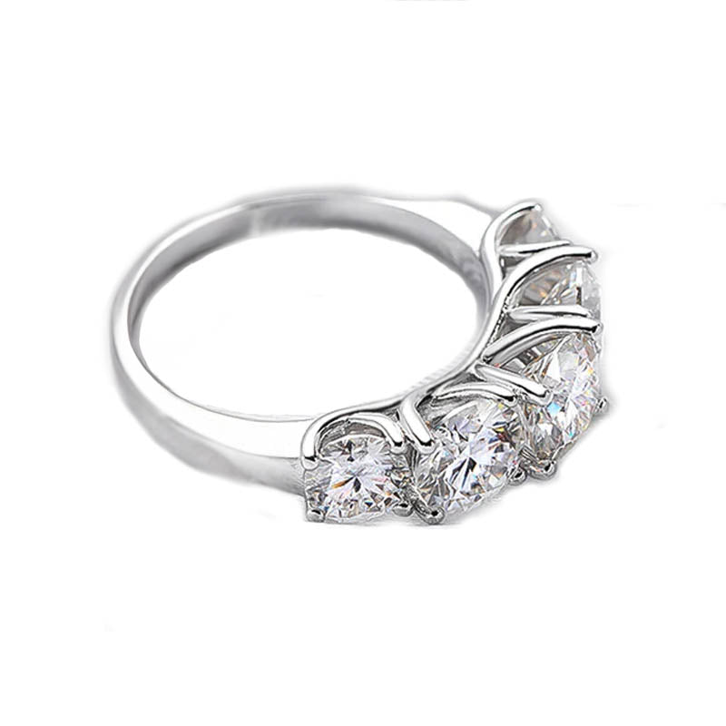 Side view of silver ring with light-reflecting stones
