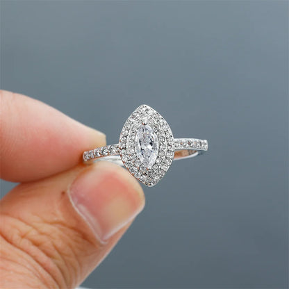 Luxurious ring with crystals and white zirconium.