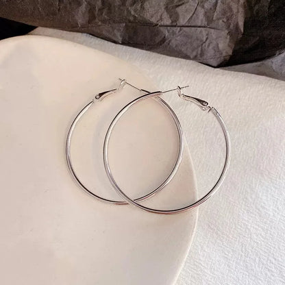 Elegant Geometric Circle Hoop Earrings.