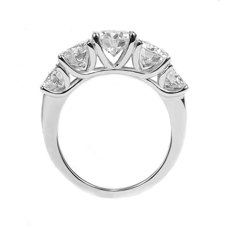 Side view of silver ring with light-reflecting stones