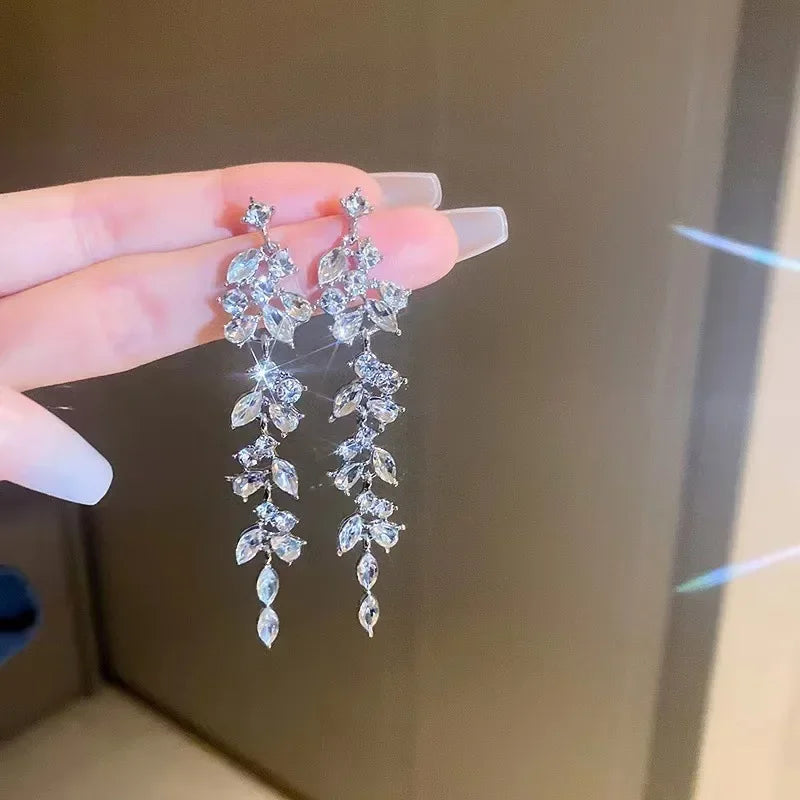 Elegant Floral Crystal Drop Earrings.