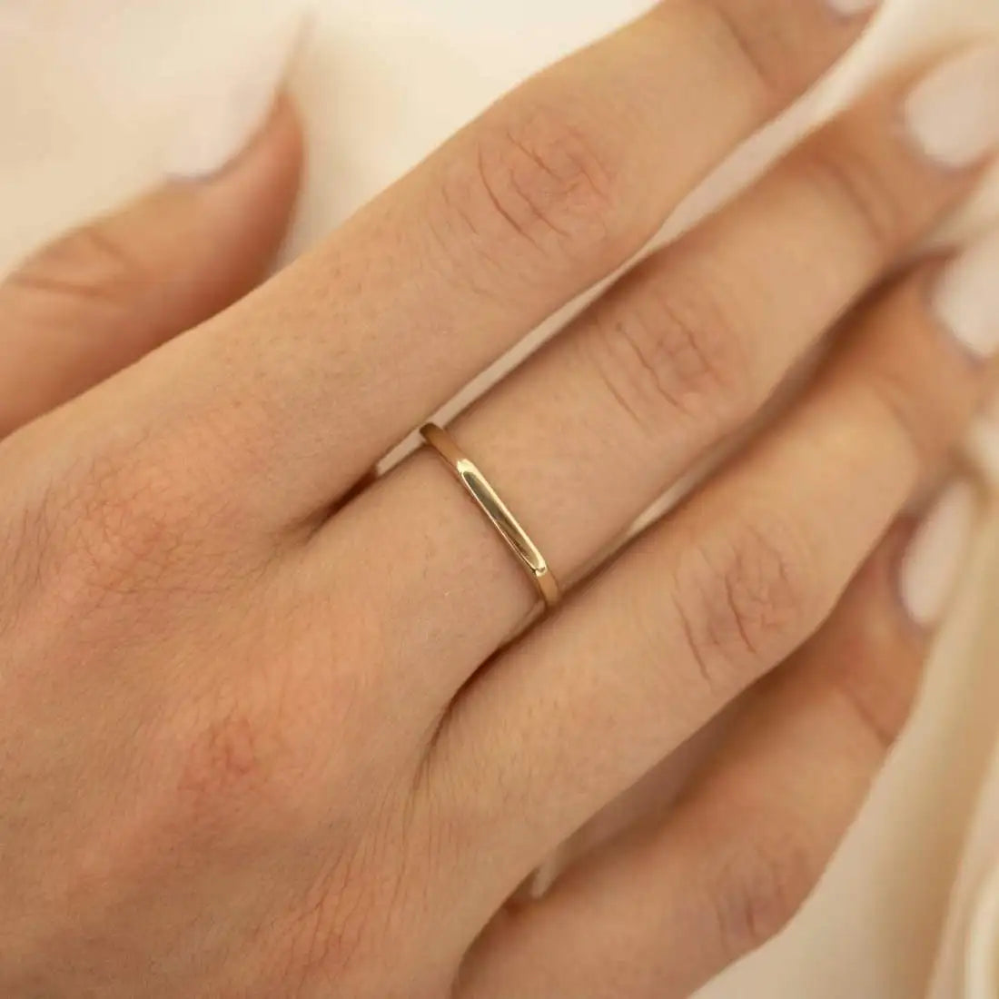 Stainless steel ring with rectangular design