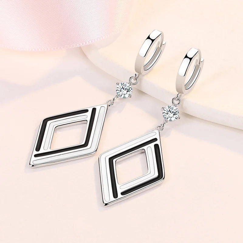 Trendy Geometric  Earrings For Women  Jewelry Black and White Line.