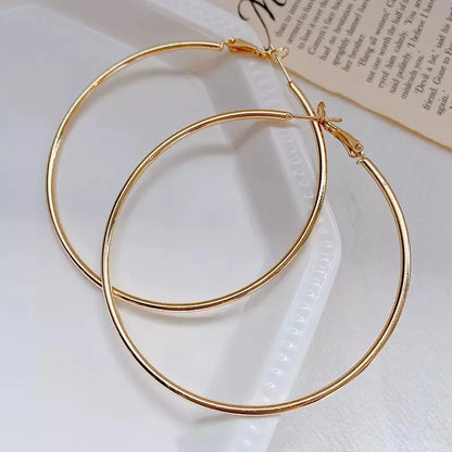 Elegant Geometric Circle Hoop Earrings.