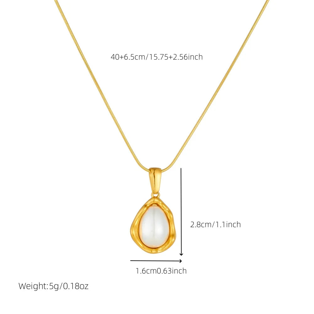 Golden Tide – Water Droplet Pearl Necklace & Earrings Set