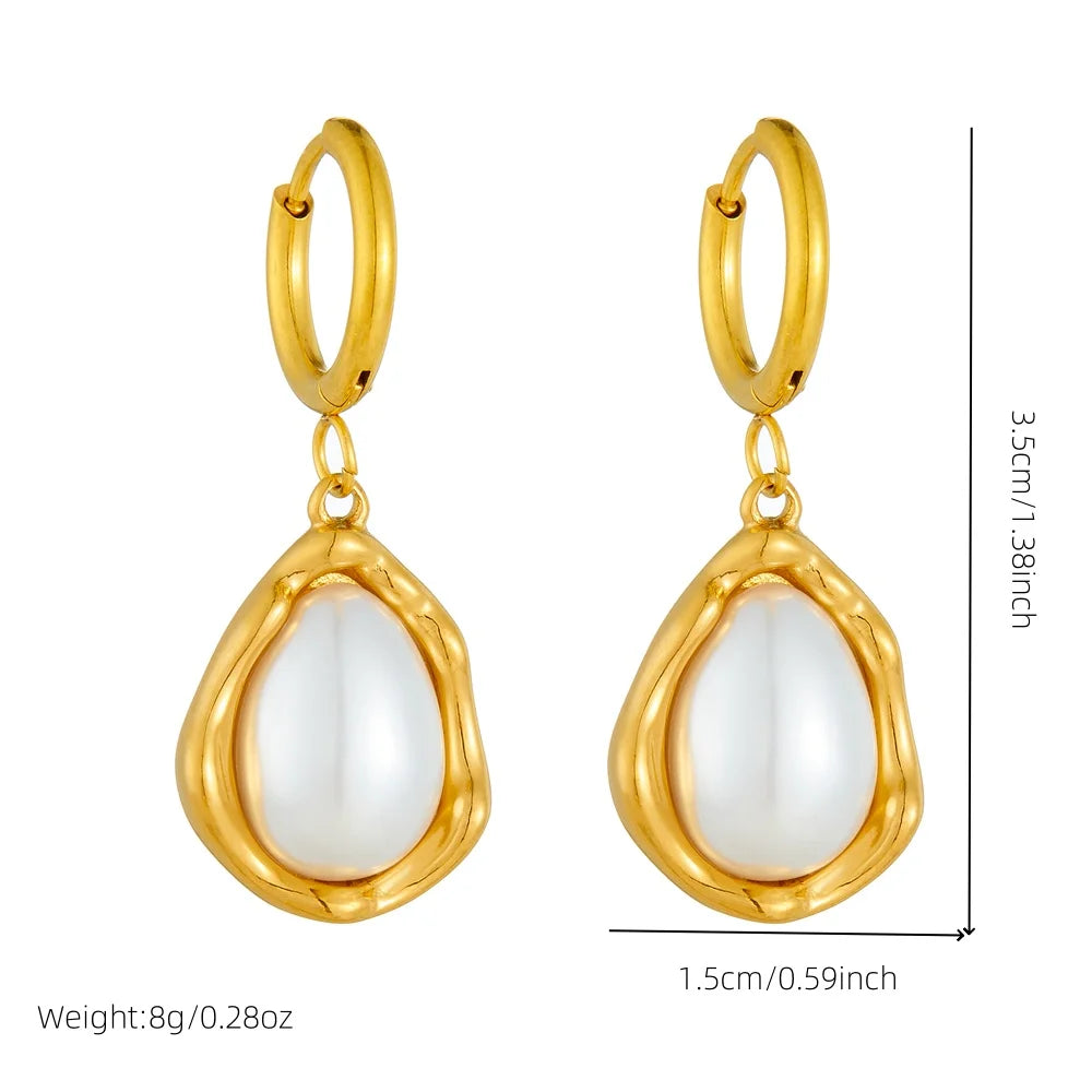 Golden Tide – Water Droplet Pearl Necklace & Earrings Set