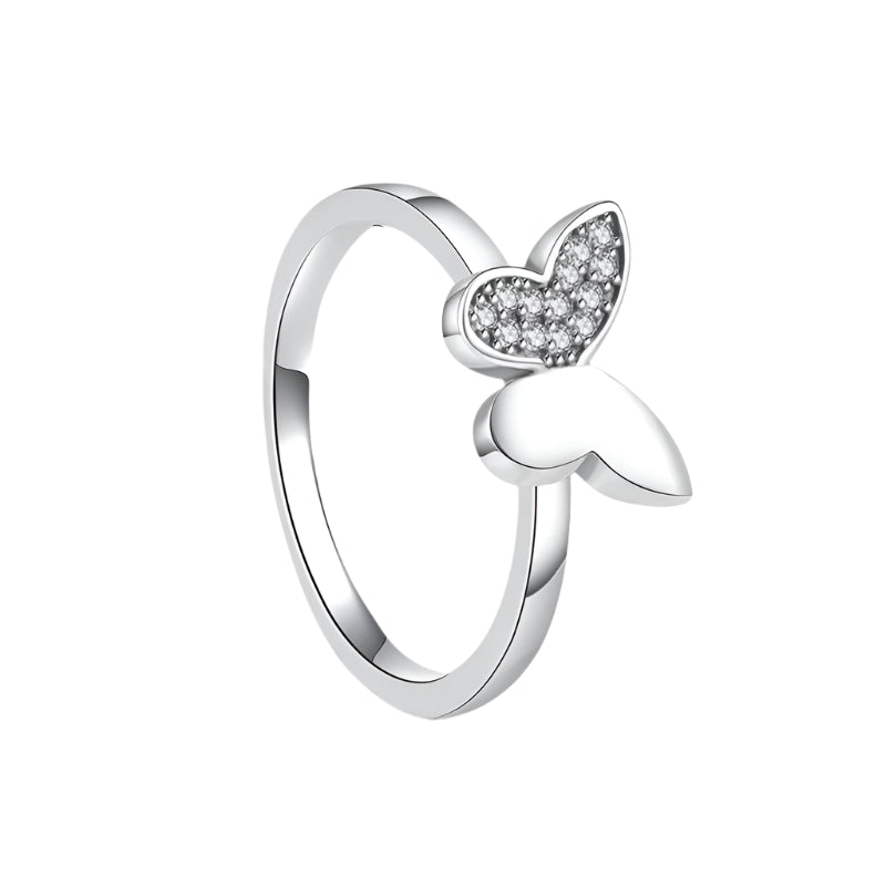 Silver ring with leaf design and 'Sterling 925' stamp on a white background
