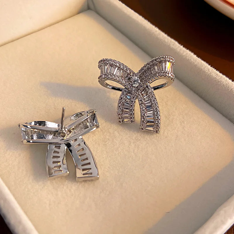 Bow  Flash Diamond Earrings Light Luxury.