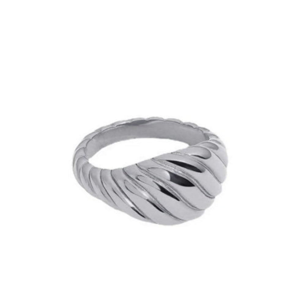 Silver wave design ring with polished finish 